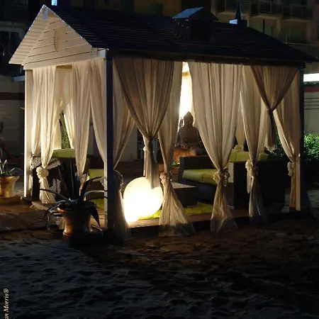 Hotel Thea 3*