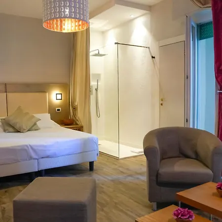 Hotel Thea 3*